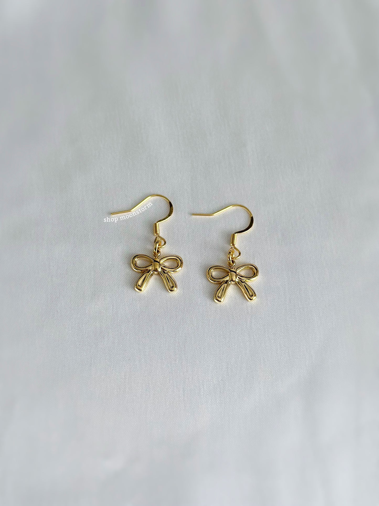 Classic Gold Ribbon Bow Earrings