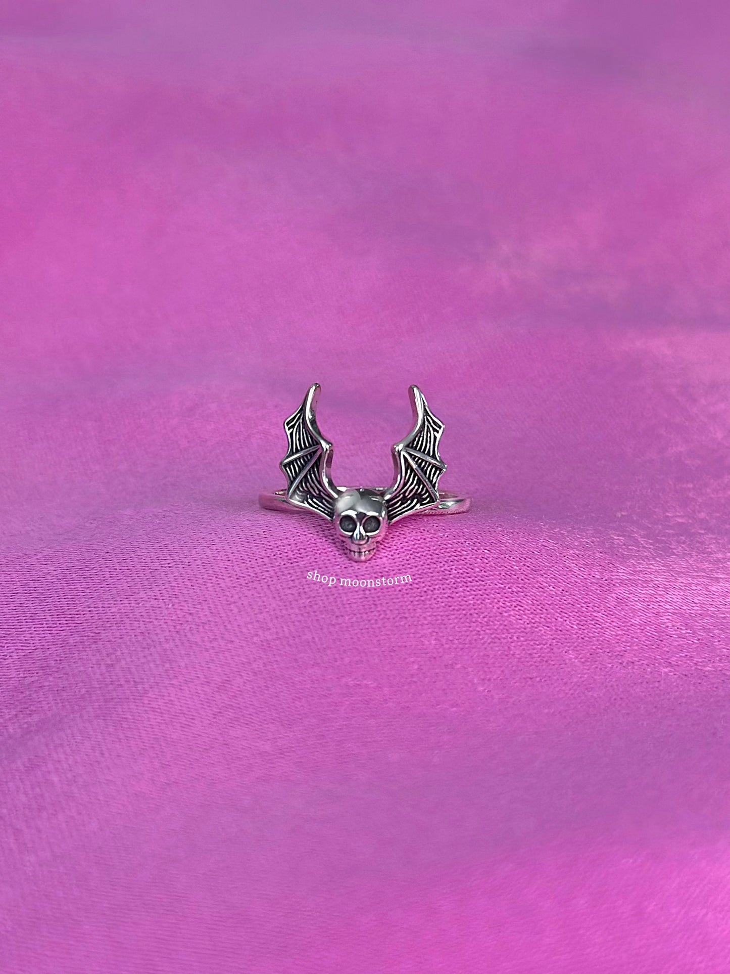 Fly Away Skull Bat Ring