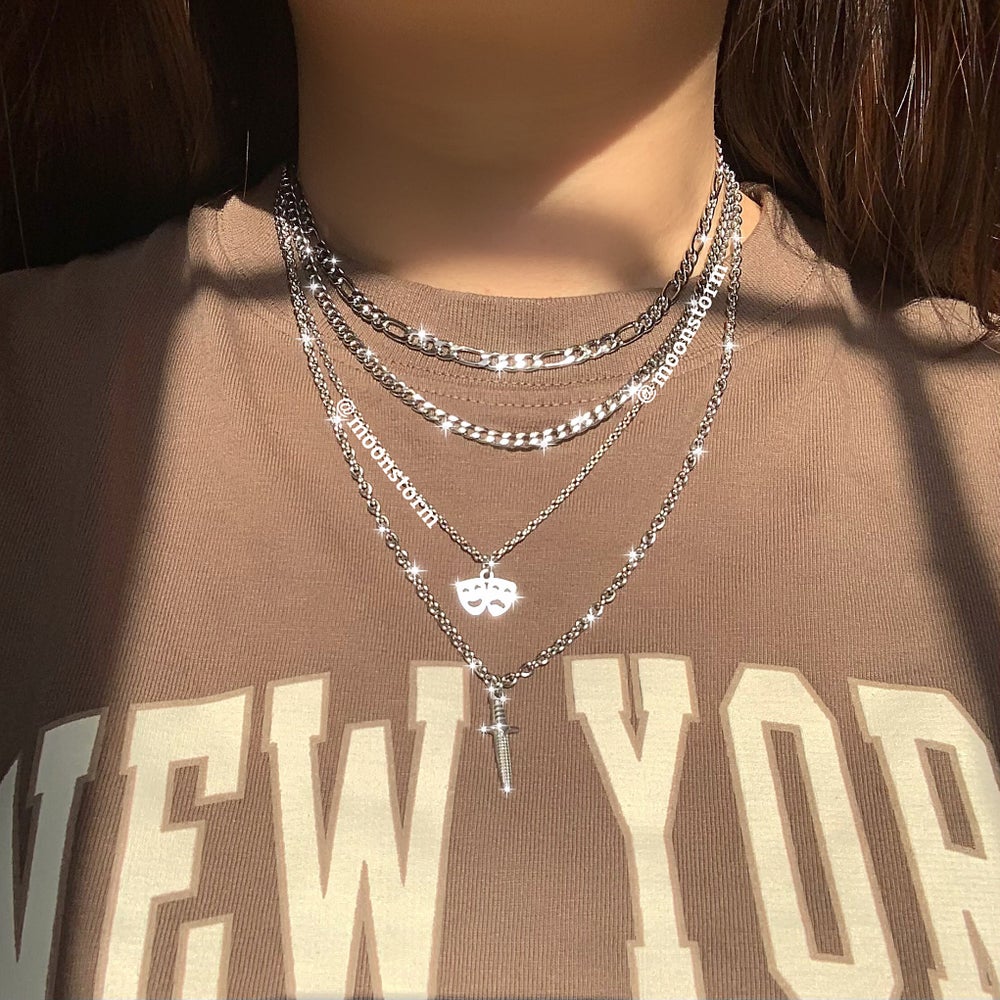 Moody Dagger Necklace Set