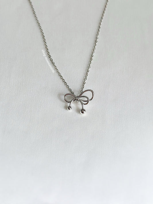 Dreamer Bow Necklace (Silver Version)