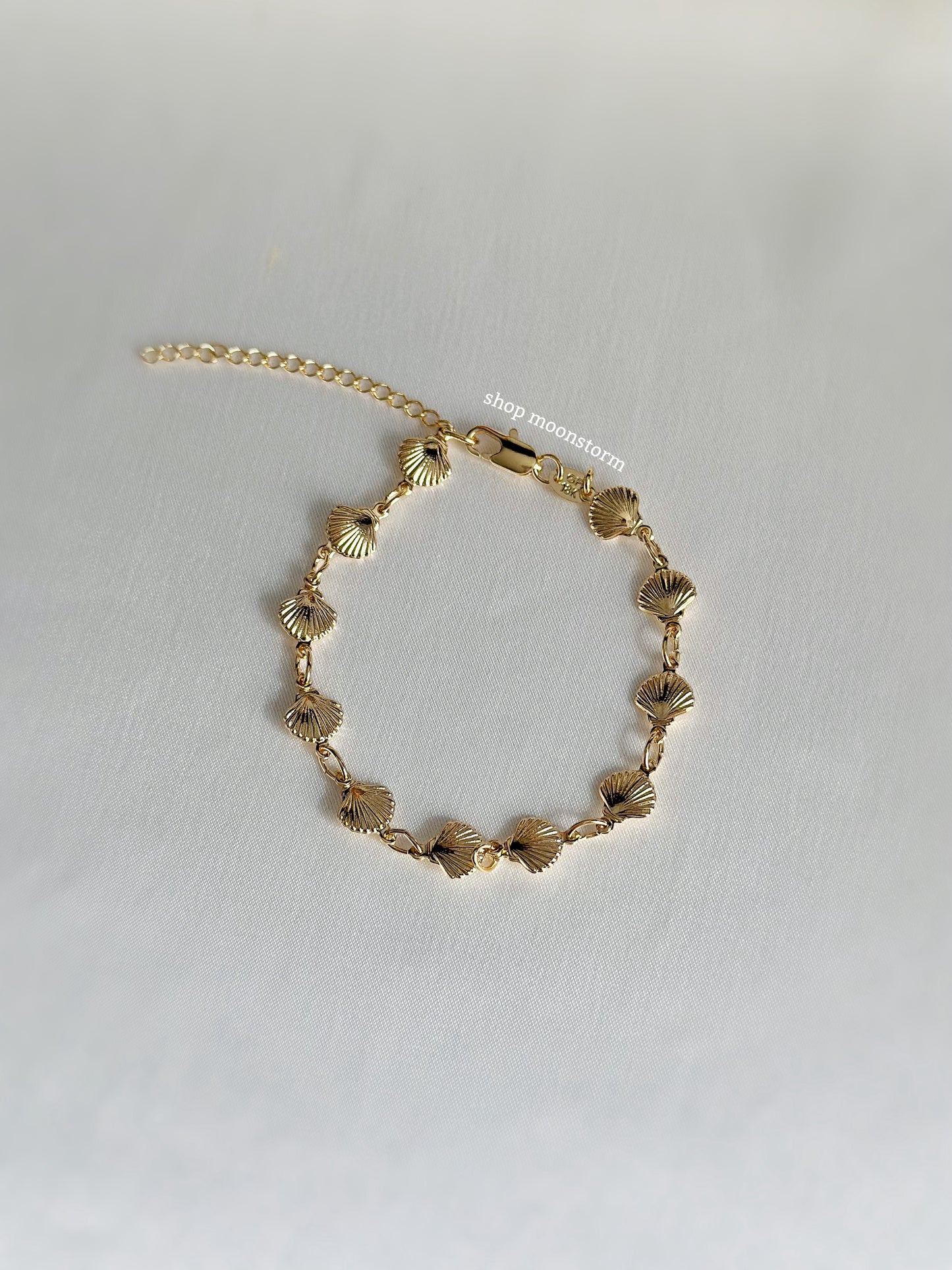 Gold Seashell Bracelet