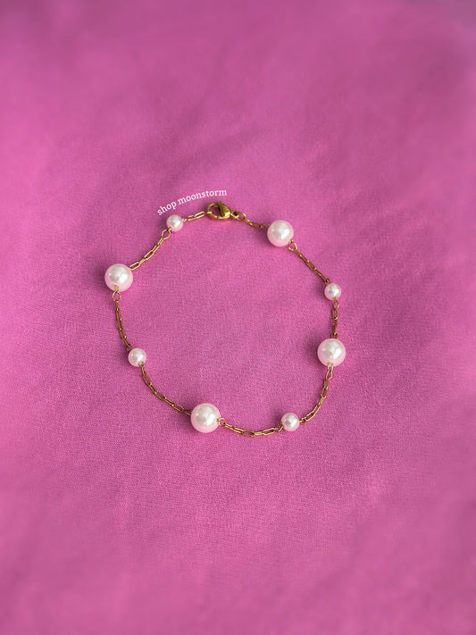 Gold Pearl Bracelet