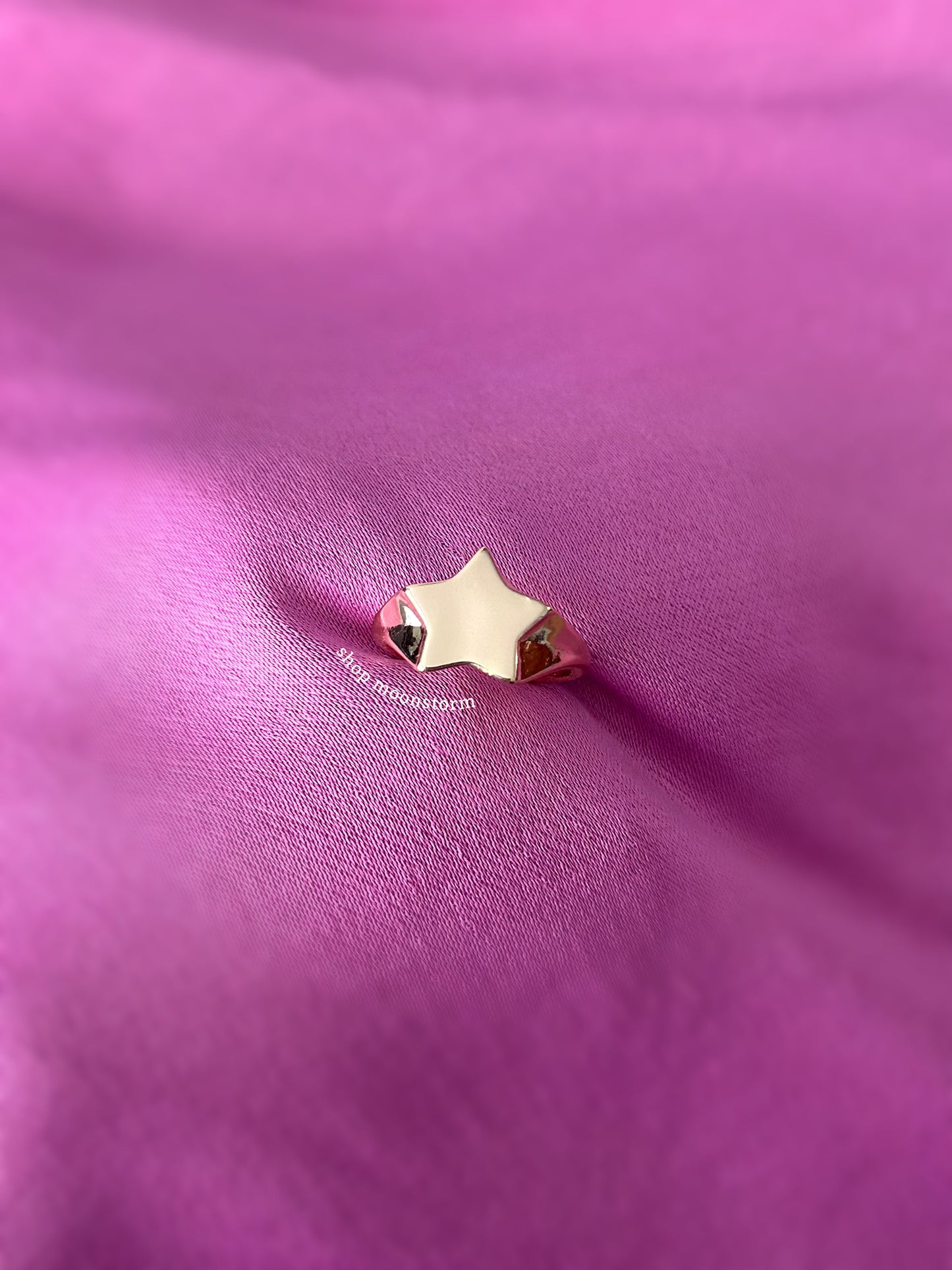 Gold Star Signet Ring