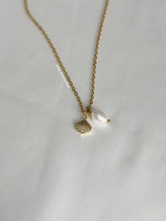 Freshwater Pearl Shell Necklace