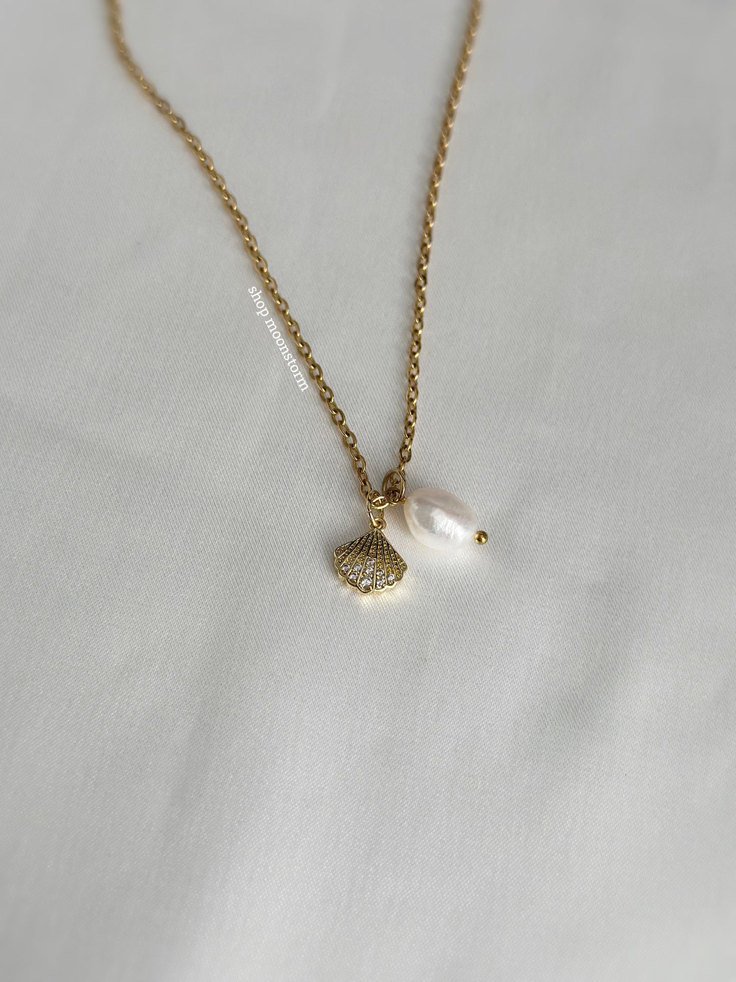 Freshwater Pearl Shell Necklace