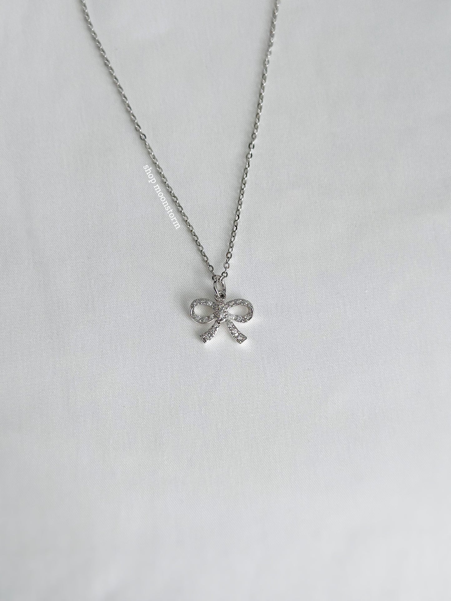 Dreamy Bow Necklace