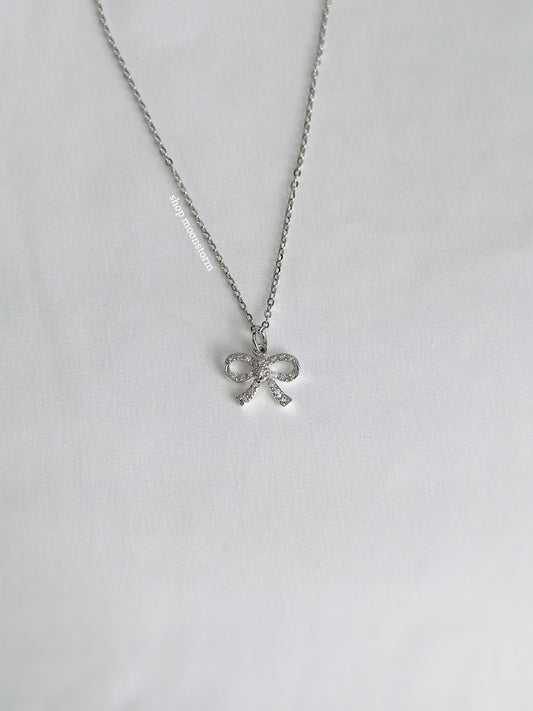 Dreamy Bow Necklace