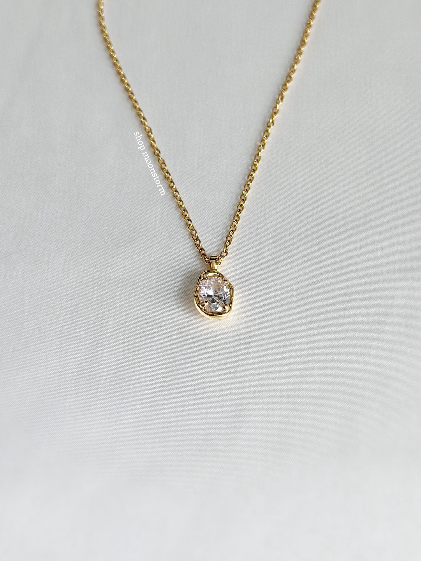 Gold Clear Gemstone Necklace