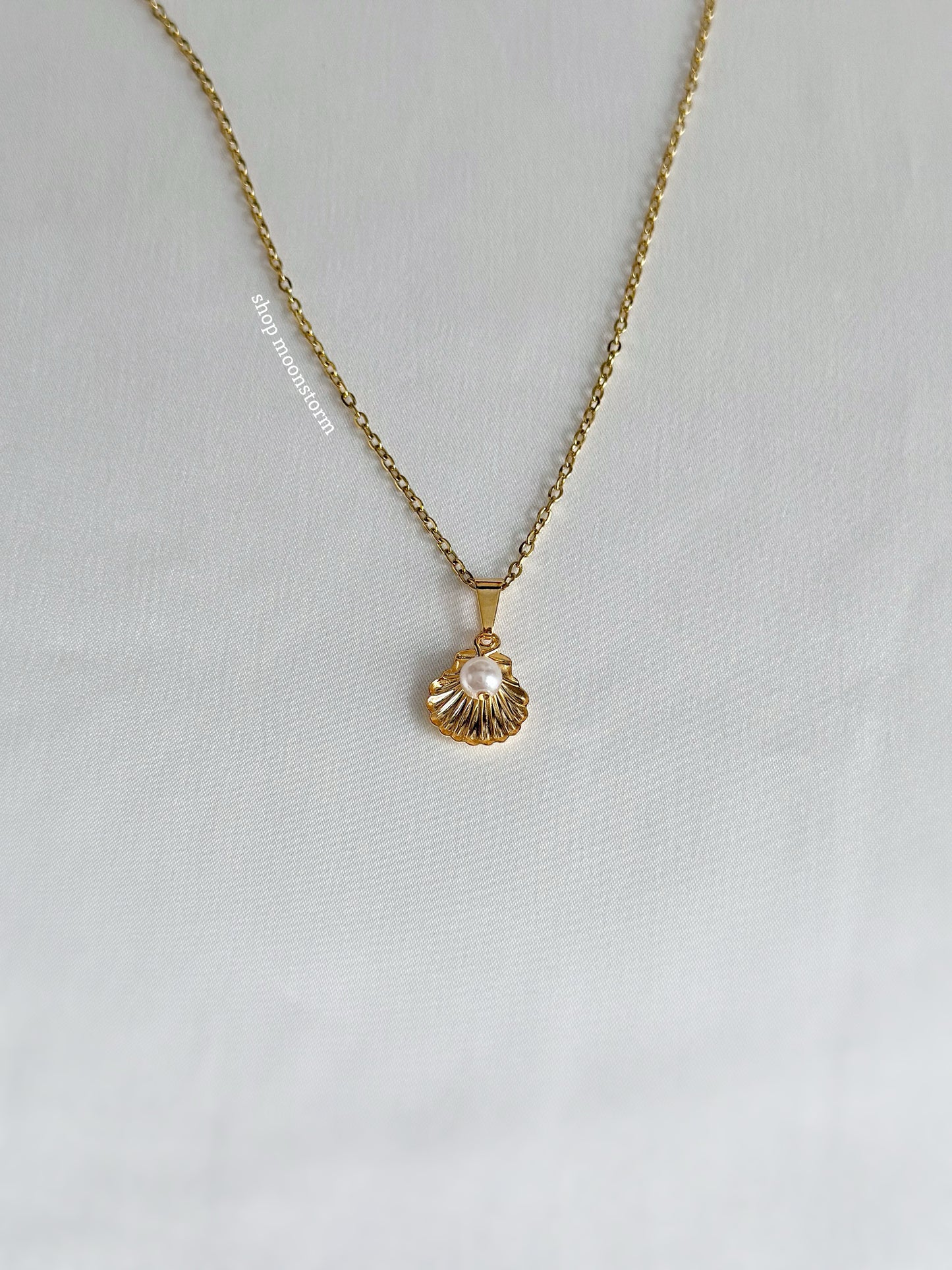 Gold Pearl Shell Necklace