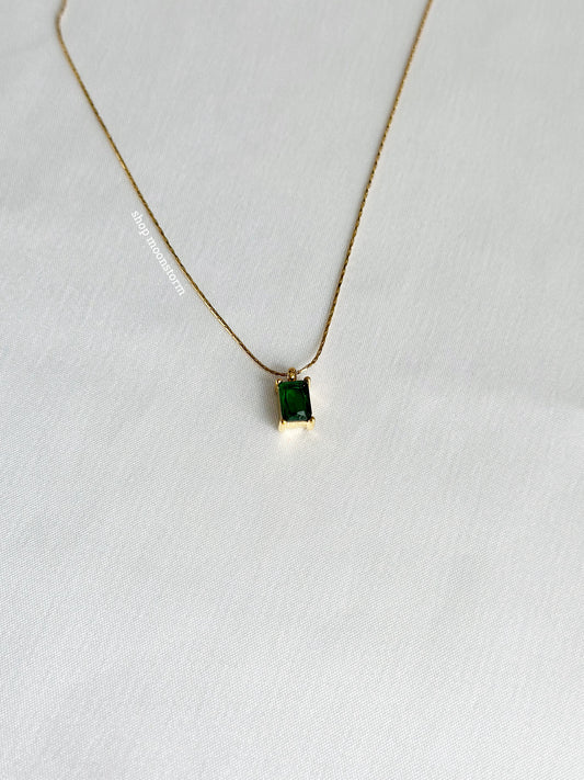 Green Rectangle Gemstone Necklace