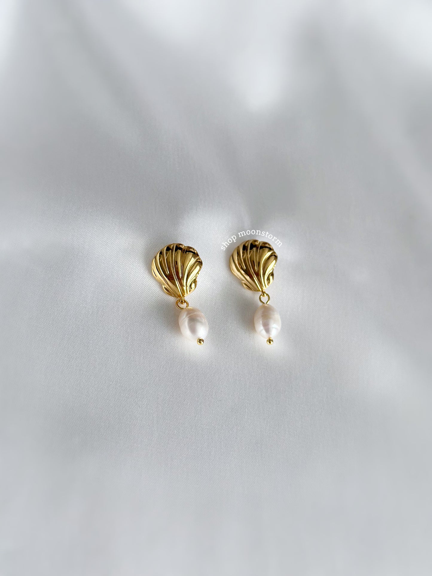 Gold Seashell Pearl Earrings