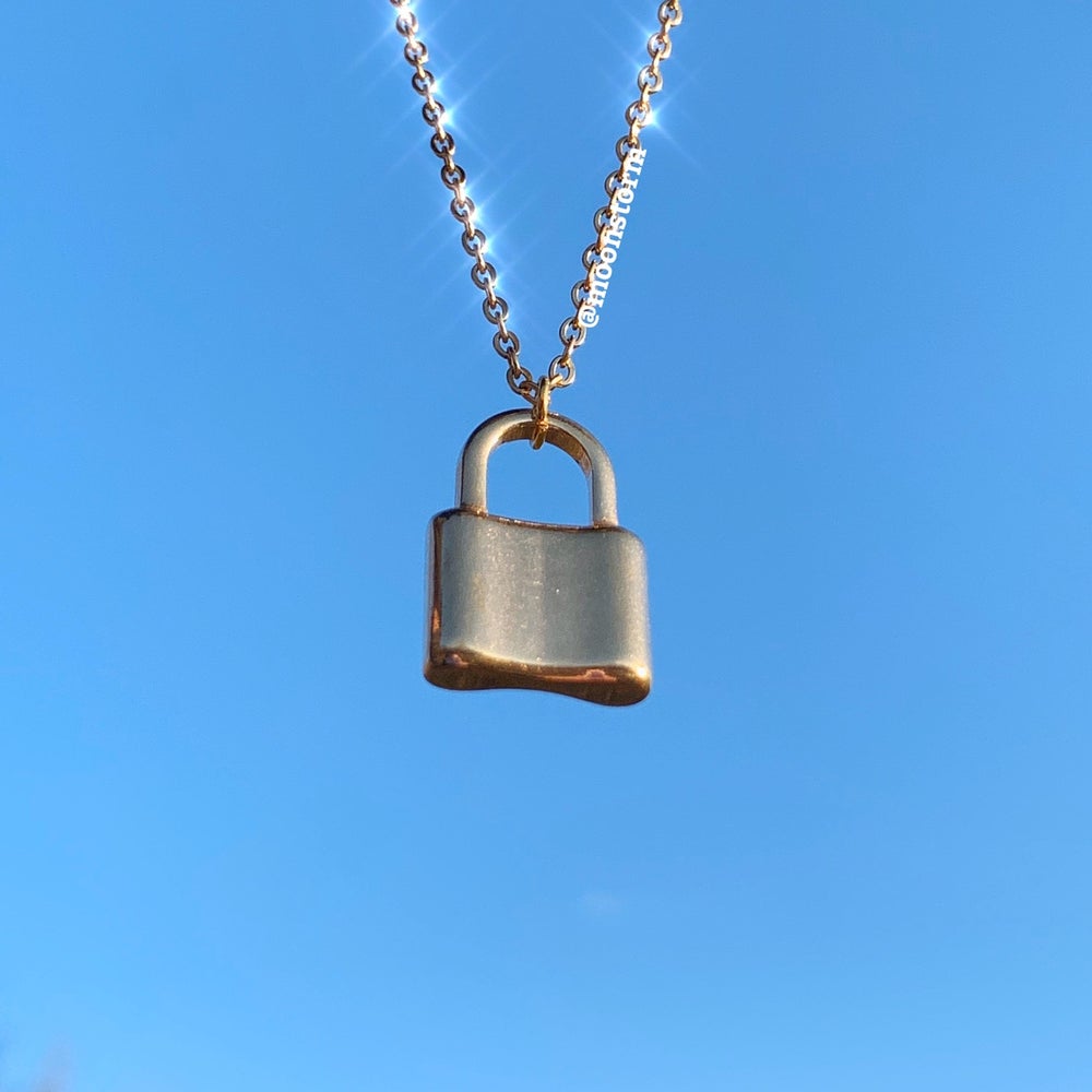 Gold Lock Essential Necklace