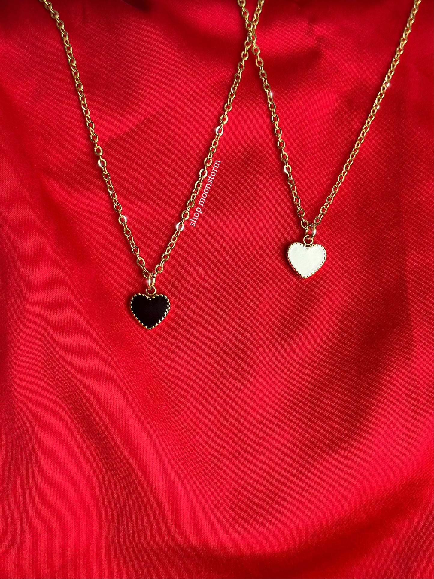 White Heart Necklace (Gold Version)