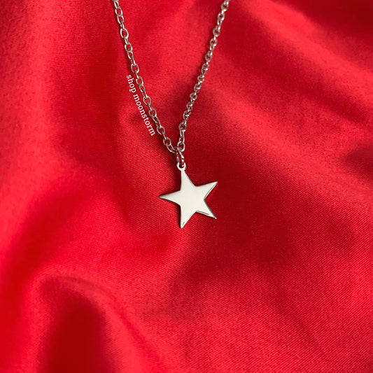 Classic Star Necklace